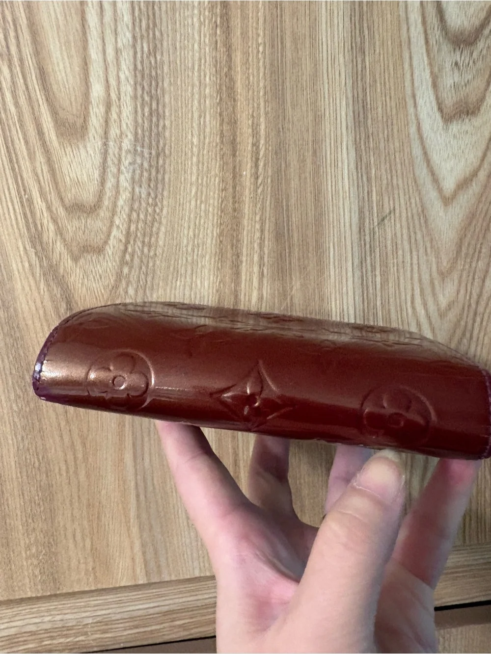 Authentic Louis Vuitton Monogram Vernis kisslock Wallet Burgundy